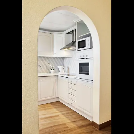 Amazing 2 Bedroom In Apartmán