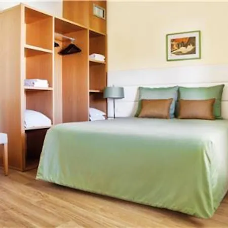 Apartment Amazing 2 Bedroom In 3*